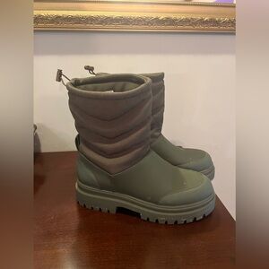 Rocket Dog Dita Womens Outdoor Walking Winter Slip-On Boots size 11